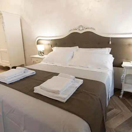 Palazzo Fracassini 4* Roma