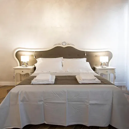 Palazzo Fracassini Affittacamere Roma