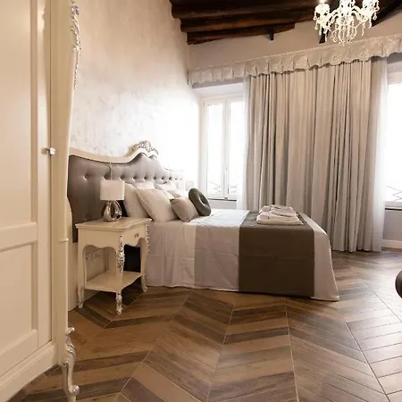 Affittacamere Palazzo Fracassini 4*