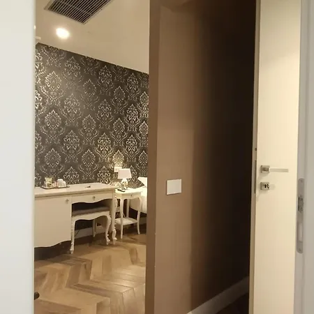 Palazzo Fracassini Affittacamere Roma